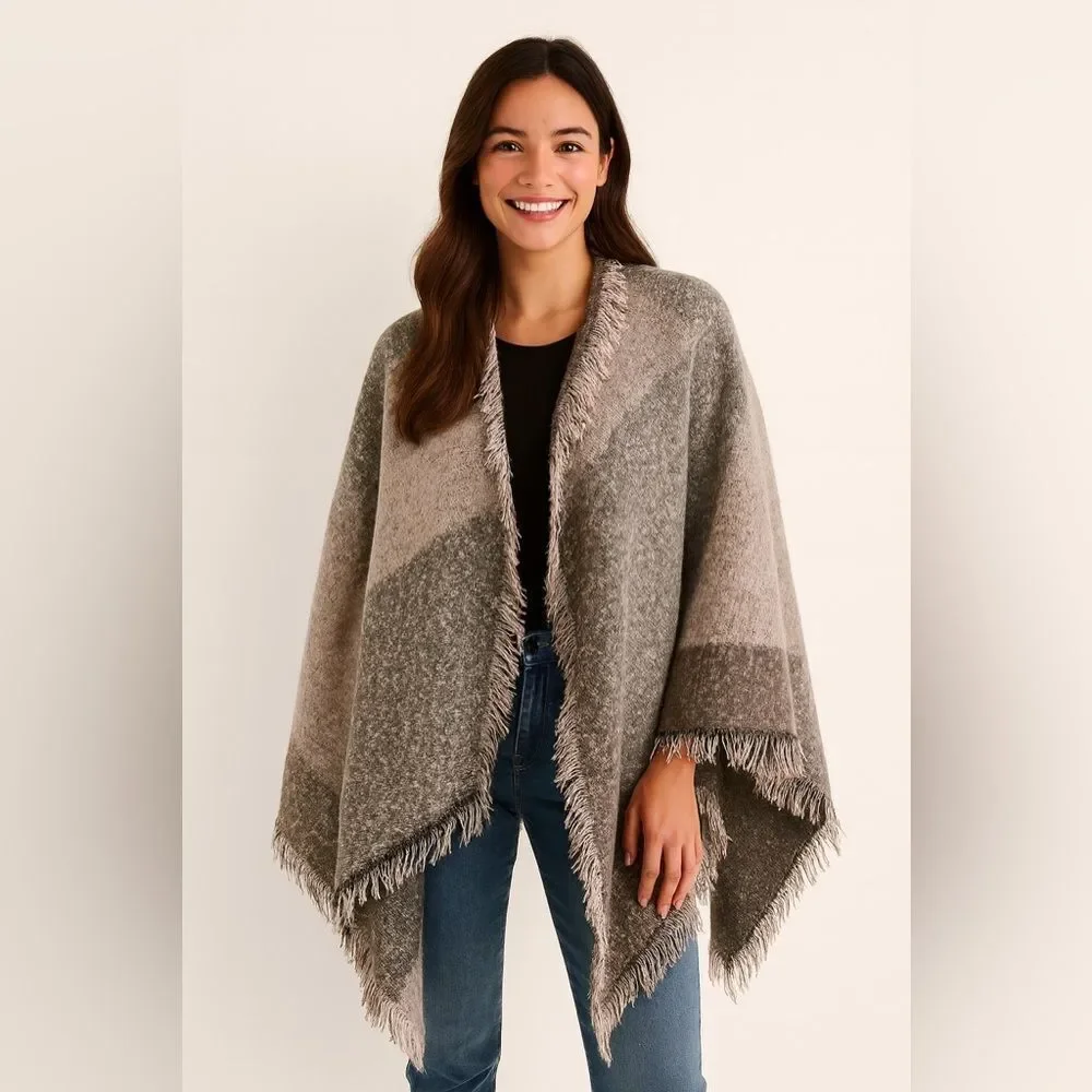 NWT Poncho Gray and Cream